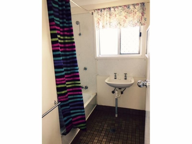 2 Price Avenue, Kawana QLD 4701